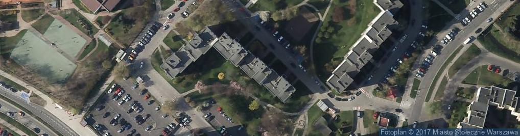 Zdjęcie satelitarne Otwarte Serca Zaciśnięte Pięści Sylwia Zaczkiewicz