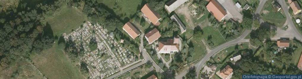 Zdjęcie satelitarne Parafia Rzymsko-Katolicka P.w.Objawienia Pańskiego w Brenniku