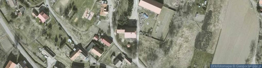 Zdjęcie satelitarne Parafia Rzymsko-Katolicka pw.Świętych Apostołów Piotra i Pawła w Zwróconej