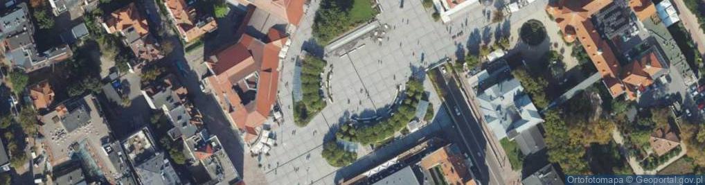 Zdjęcie satelitarne Polinvest