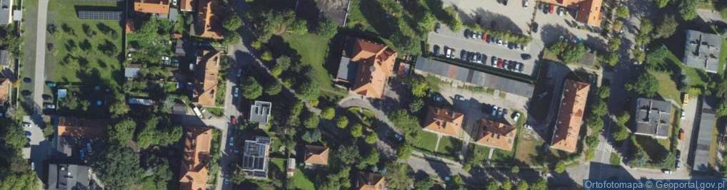 Zdjęcie satelitarne Polskie Towarzystwo Turystyczno Krajoznawcze Oddział Wojskowy w Elblągu