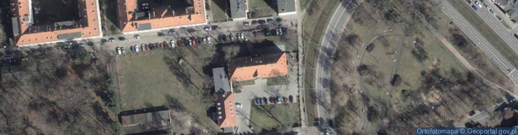 Zdjęcie satelitarne Polskie Towarzystwo Turystyczno-Krajoznawcze Oddziału Wojskowego