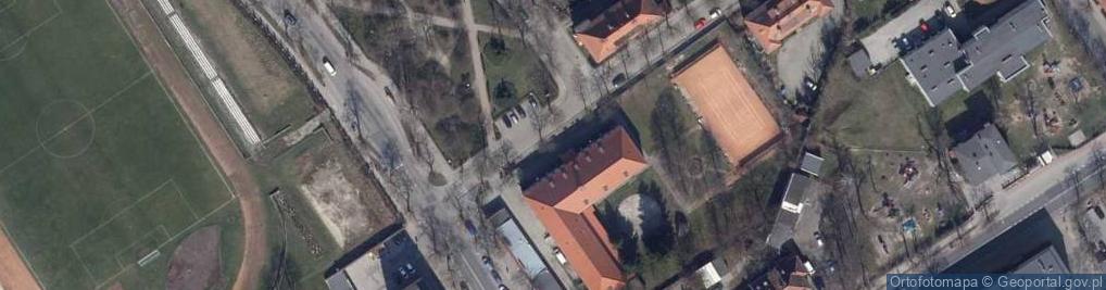 Zdjęcie satelitarne Polskie Towarzystwo Turystyczno Krajoznawcze Pomorski Wojskowy Oddział w Wałczu