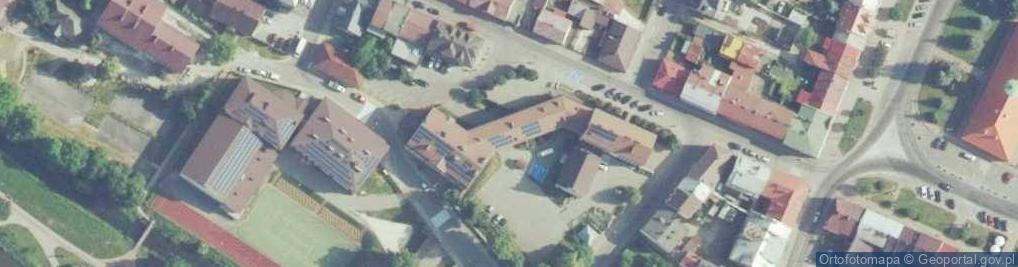 Zdjęcie satelitarne Powiatowe Centrum Pomocy Rodzinie w Staszowie