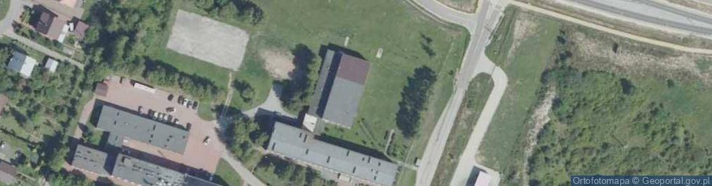 Zdjęcie satelitarne Powiatowe Szkolne Schronisko Młodzieżowe w Chęcinach