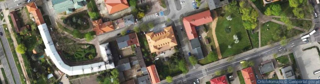 Zdjęcie satelitarne Powiatowe Zrzeszenie Ludowe Zespoły Sportowe Ziemia Łęczycka