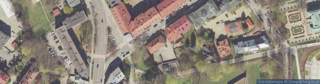 Zdjęcie satelitarne Prywatny Fundusz Pracowniczy