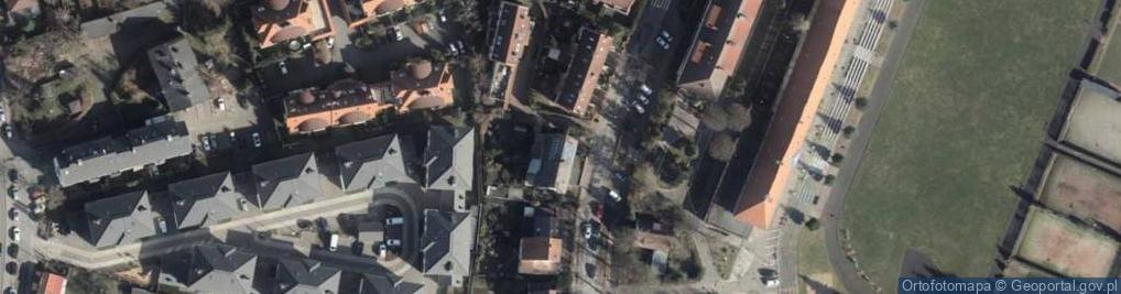 Zdjęcie satelitarne Przeds Handlowo Usługowe Cermix