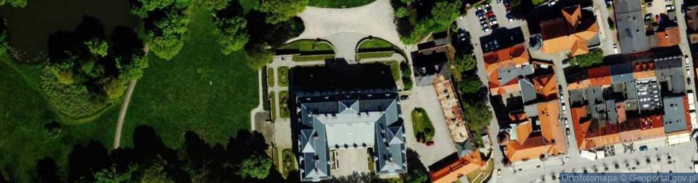 Zdjęcie satelitarne Przyjaciele Dialogu w Muzeum Zamkowym w Pszczynie
