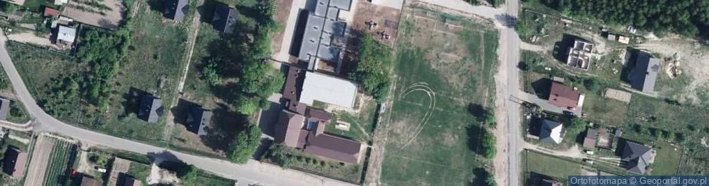 Zdjęcie satelitarne Publiczna Szkoła Podstawowa im Kornela Makuszyńskiego w Rzeczycy