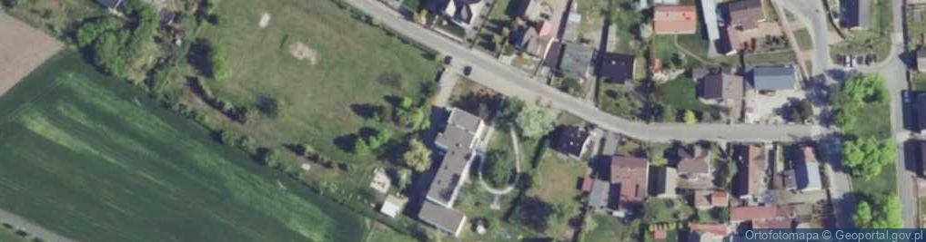 Zdjęcie satelitarne Publiczne Przedszkole w Chróścicach