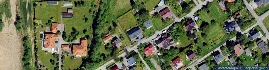 Zdjęcie satelitarne Refit