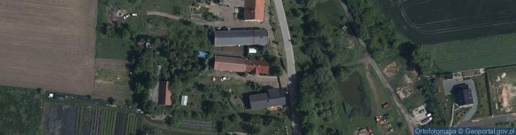 Zdjęcie satelitarne Revision