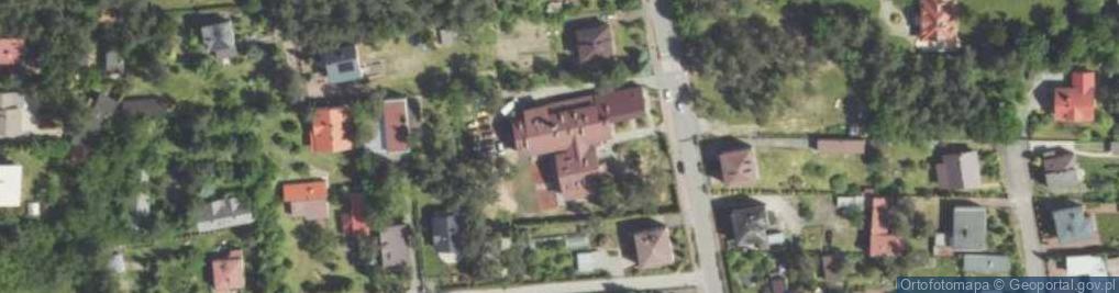 Zdjęcie satelitarne Samorządowe Przedszkole Publiczne w Poraju Leśne Skrzaty