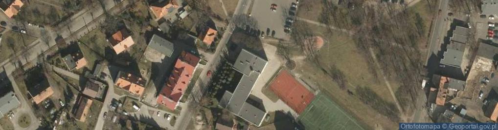 Zdjęcie satelitarne SP nr 2 w Wołowie