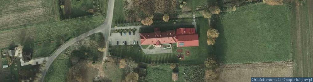 Zdjęcie satelitarne Społeczny Komitet Budowy Szkoły Podstawowej w Burzynie