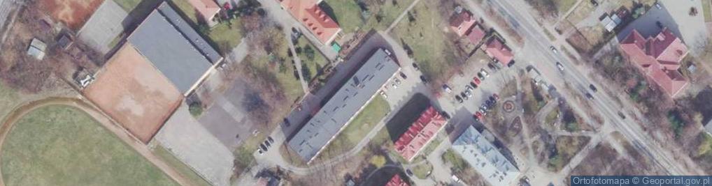 Zdjęcie satelitarne Stowarzyszenie Absolwentów i Przyjaciół III Liceum Ogólnokształcącego Imieniem Władysława Broniewskiego w Ostrowcu św