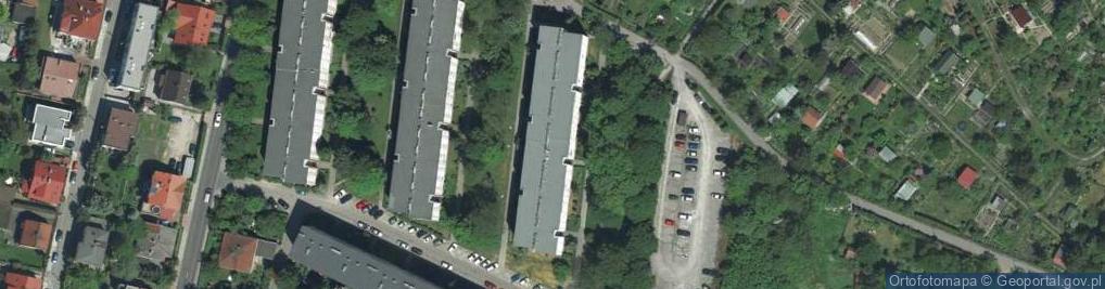 Zdjęcie satelitarne Stowarzyszenie Lokatorów Kamienic przy ul Sarego 22 24 26 w Krakowie