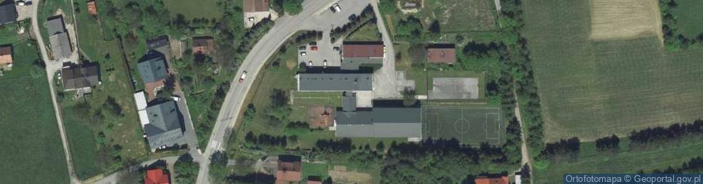 Zdjęcie satelitarne Szkoła Podstawowa im Michaliny Stasiukowej w Ochojnie