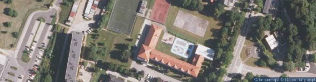 Zdjęcie satelitarne Szkoła Podstawowa im Obrońców Węgierskiej Górki w Węgierskiej Górce