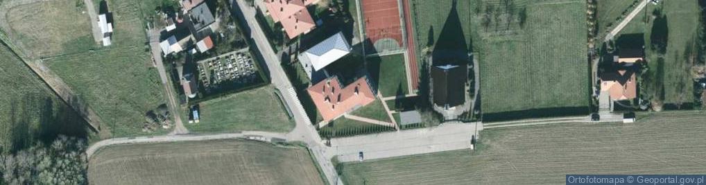 Zdjęcie satelitarne Szkoła Podstawowa im R Gila w Świętoszówce