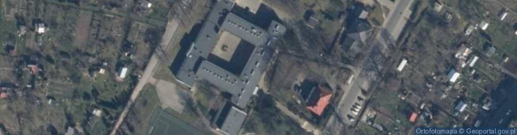 Zdjęcie satelitarne Szkoła Podstawowa nr 2 im.Mikołaja Kopernika Łobez