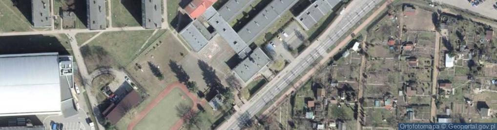 Zdjęcie satelitarne Szkoła Podstawowa nr 3 im Marii Skłodowskiej Curie w Policach