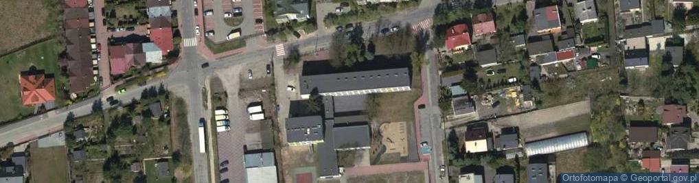 Zdjęcie satelitarne Szkoła Podstawowa nr 4 im Boharterów Spod Darnicy