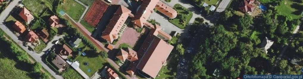 Zdjęcie satelitarne Szkoła Podstawowa w Łazach