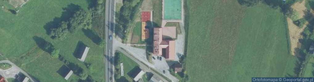 Zdjęcie satelitarne Szkoła Podstawowa w Orawce
