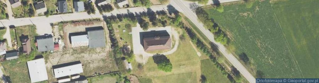 Zdjęcie satelitarne Szkoła Podstawowa w Rogienicach Wielkich