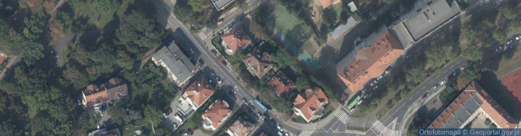 Zdjęcie satelitarne Towarzystwo Uniwersytetu Robotniczego