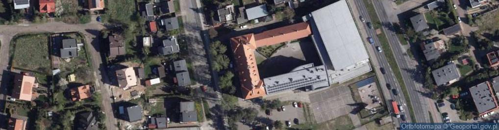 Zdjęcie satelitarne Uczniowski Klub Sportowy "Szesnastka"