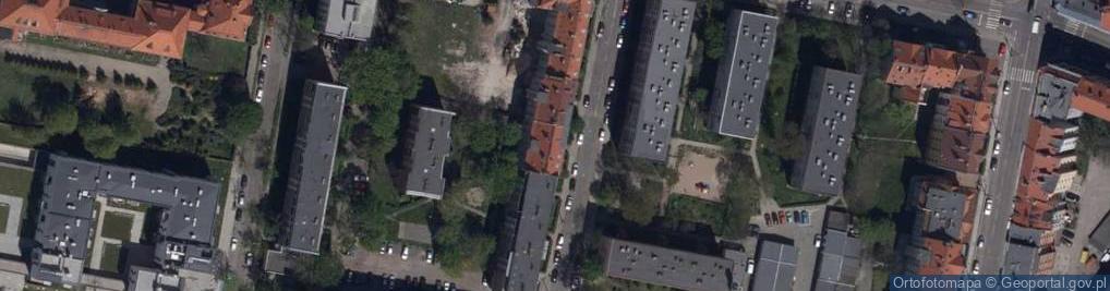Zdjęcie satelitarne Uniwersytet Dziecięcy Adolfina Walkowiak