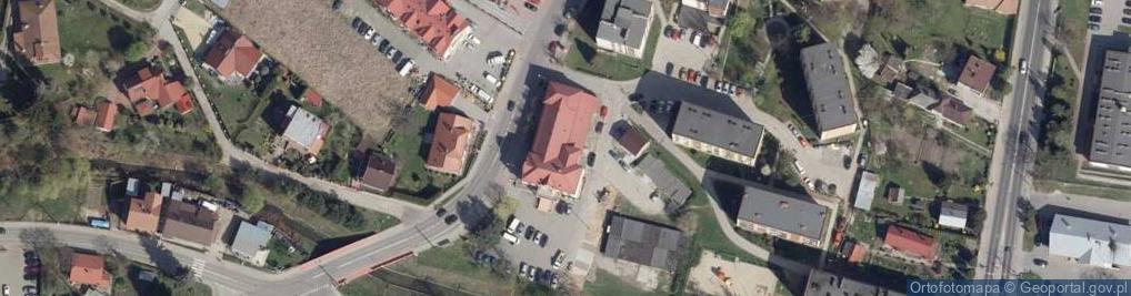 Zdjęcie satelitarne Uniwersytet Trzeciego Wieku przy Dąbrowskim Domu Kultury