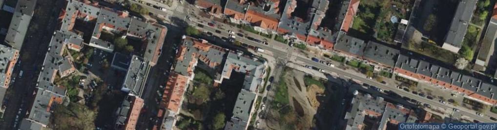 Zdjęcie satelitarne Usługi Mieszkaniowe Handel Okrężny