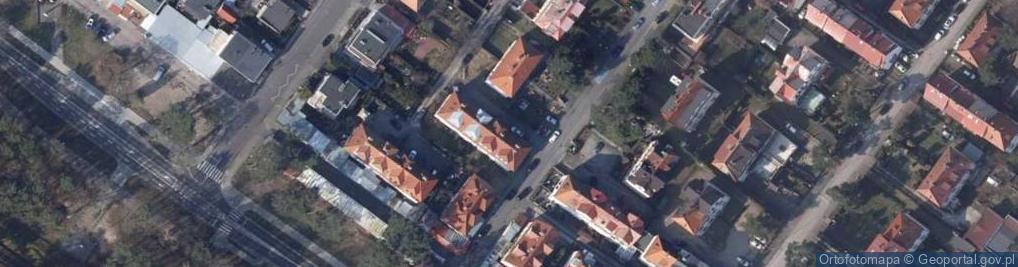 Zdjęcie satelitarne Usługi Opiekuńcze
