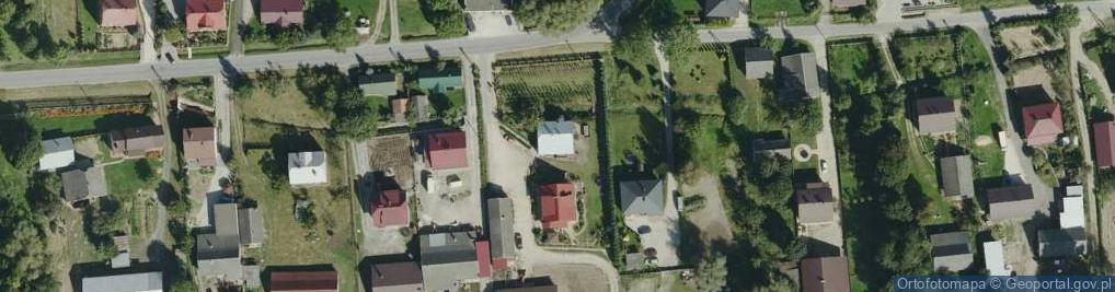 Zdjęcie satelitarne Usługi Rolnicze Ujas Wiesław