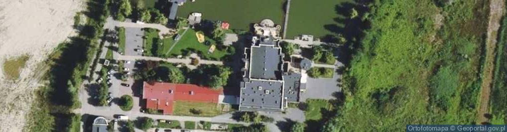 Zdjęcie satelitarne Wacław Goźliński, a) Hotel Venecia Palace b) Hotel Hrabski c) Euromotel Marysieńka c) Firma Usługowa Logistyka