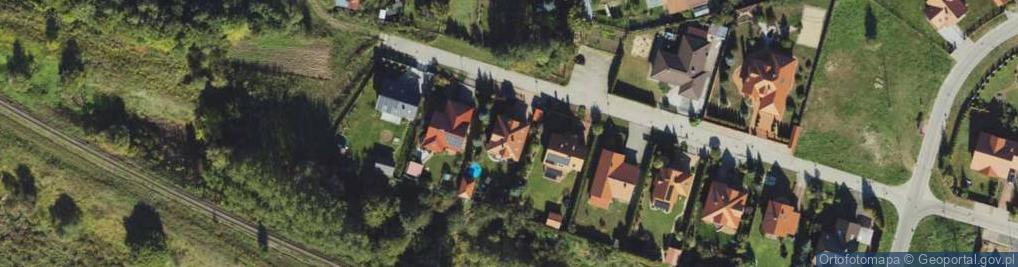 Zdjęcie satelitarne Woodcraft Elżbieta Kalinowska Rafał Piniaha