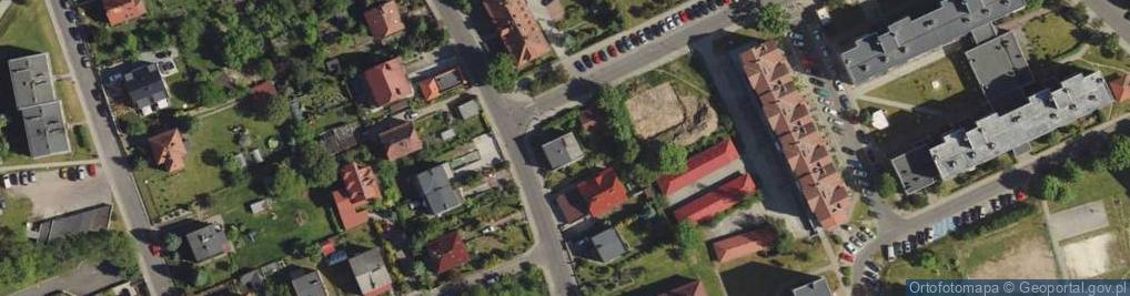Zdjęcie satelitarne Wspólnota Mieszkaniowa Nieruchomości Parowa 151 B-K