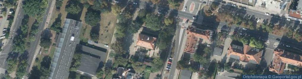 Zdjęcie satelitarne Wspólnota Mieszkaniowa Nieruchomości przy Al.Wojska Polskiego 150