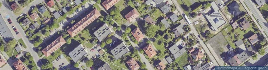 Zdjęcie satelitarne Wspólnota Mieszkaniowa Nieruchomości przy ul.Kochanowskiego 6 w Knurowie