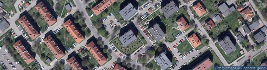 Zdjęcie satelitarne Wspólnota Mieszkaniowa Nieruchomości przy Wita Stwosza 1 w Knurowie