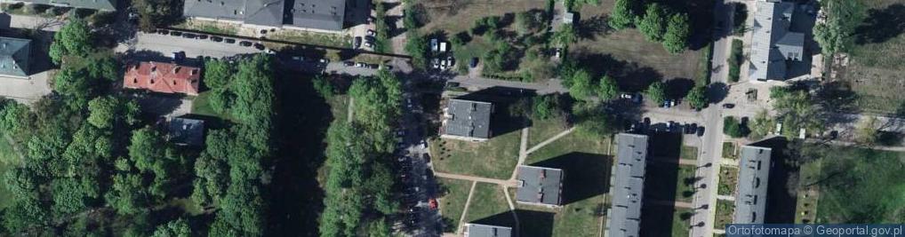 Zdjęcie satelitarne Wspólnota Mieszkaniowa przy ul.Ścibiora 1, 3, 5, 9 w Dęblinie