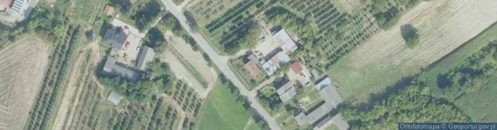 Zdjęcie satelitarne Zakład Usług Wodociągowych-Kanalizacyjnych i Centralnego Ogrzewania Jerzy Rędziak, Przezwody 88, 27-612 Wilczyce