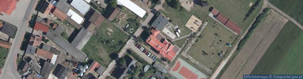 Zdjęcie satelitarne Zespół Edukacyjny w Podmoklach Małych