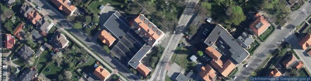 Zdjęcie satelitarne Zespół Szkół i Placówek Kształcenia Zawodowego w Bielawie