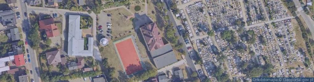 Zdjęcie satelitarne Zespół Szkół i Placówek w Radziejowie