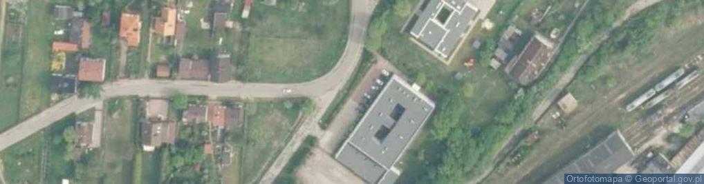 Zdjęcie satelitarne ZESPÓŁ SZKÓŁ IM.PROF.ROMANA GOSTKOWSKIEGO W ŁAZACH